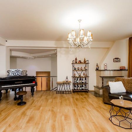 Hotel Diamond Тбілісі Екстер'єр фото